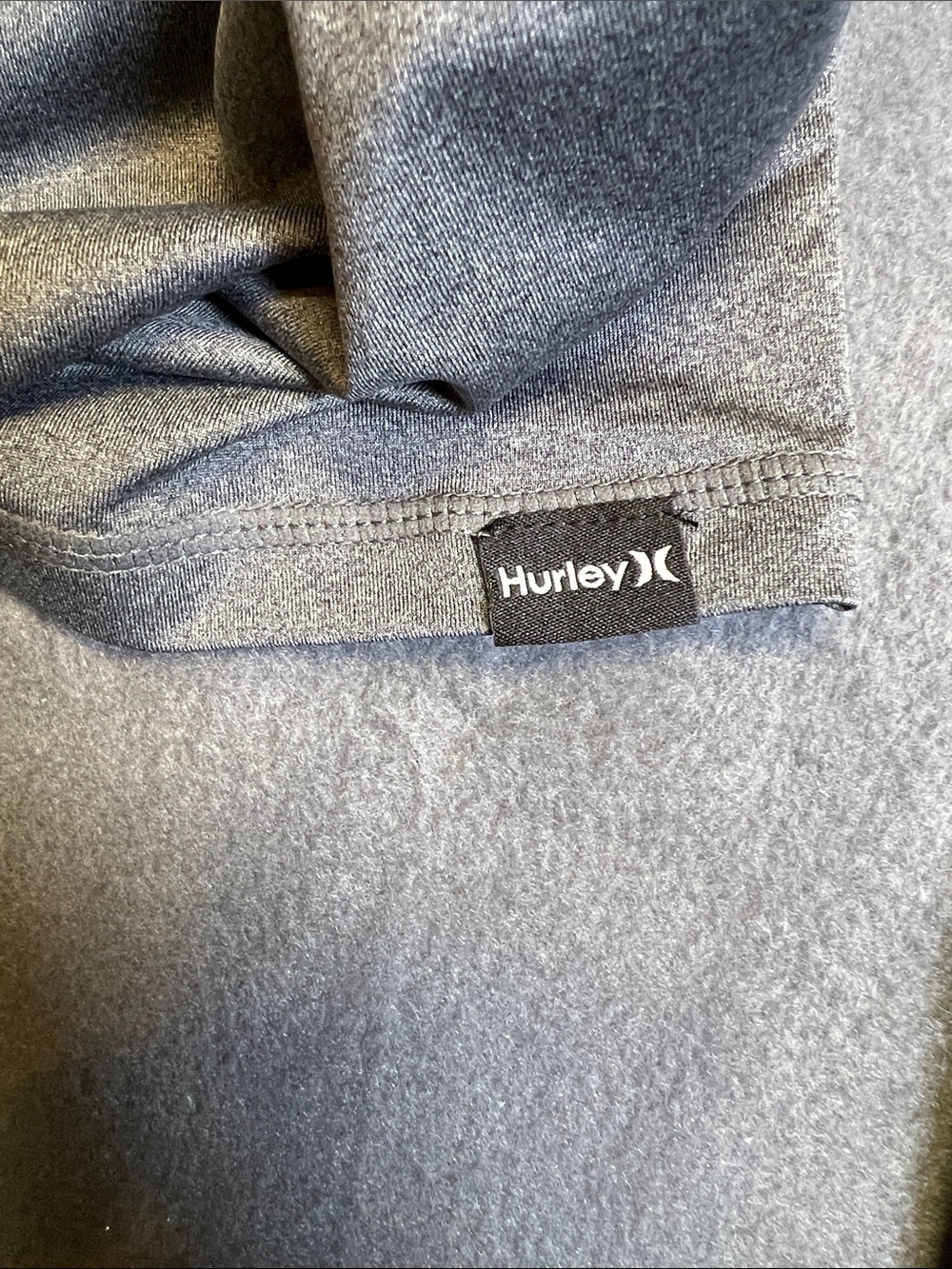 Hurley Silver-Gray Hooded Long Sleeve Rash Guard with Palm Sleeve Graphics - Picture 4 of 5